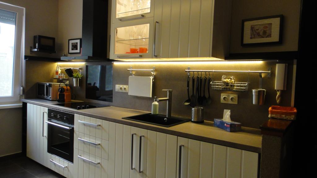 Mgtels Apartman - With Private Parking Budapest Extérieur photo