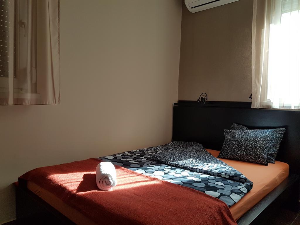 Mgtels Apartman - With Private Parking Budapest Extérieur photo